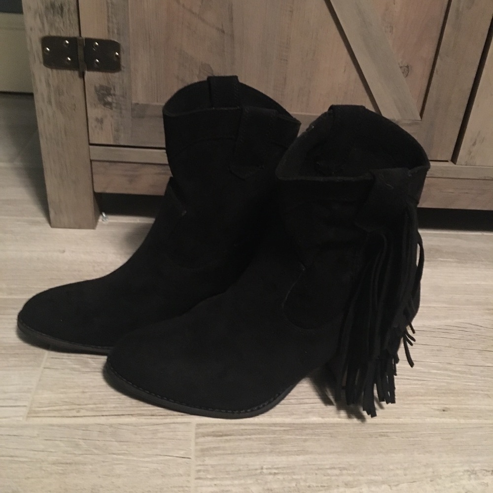 ❤️❤️Fringe block heel western ankle boots sz 7.5